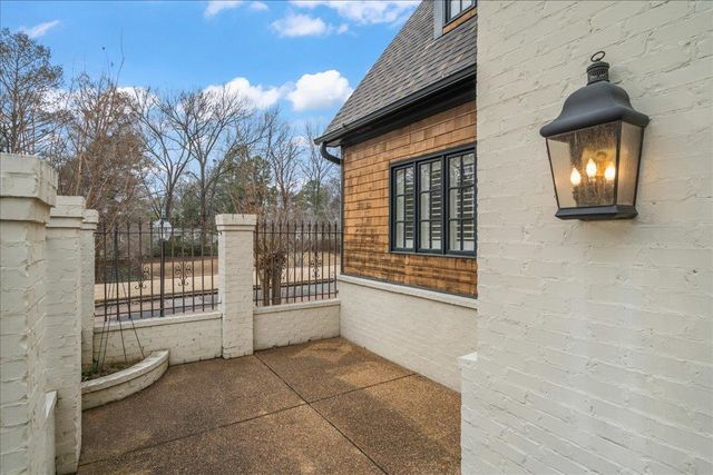 1994 W COTTAGE GLEN CIR, Germantown, TN 38138