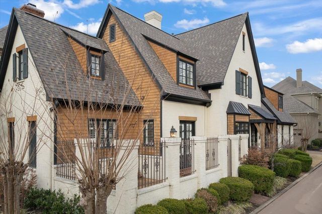 1994 W COTTAGE GLEN CIR, Germantown, TN 38138