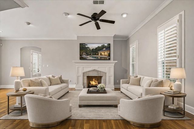 1994 W COTTAGE GLEN CIR, Germantown, TN 38138