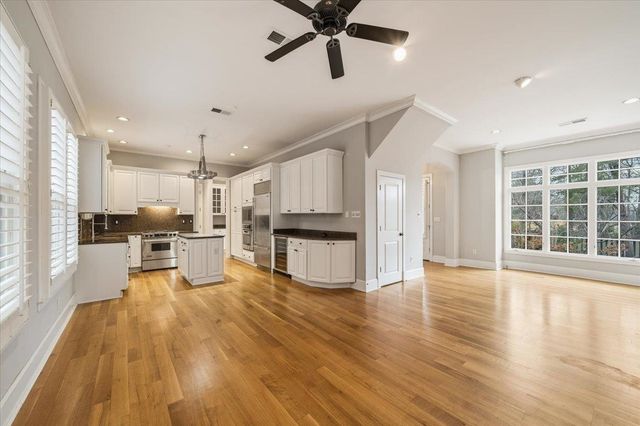 1994 W COTTAGE GLEN CIR, Germantown, TN 38138