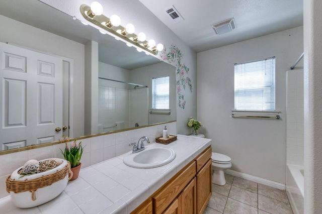 1757 E Revere Road, Fresno, CA 93720