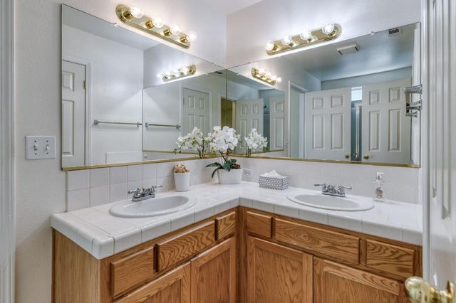 1757 E Revere Road, Fresno, CA 93720