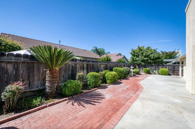 1757 E Revere Road, Fresno, CA 93720