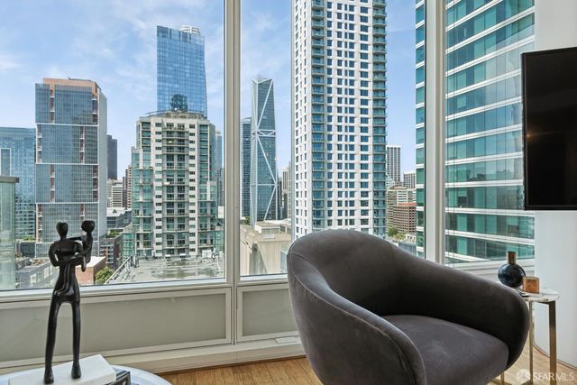 425 1st Street 1607, San Francisco, CA 94105
