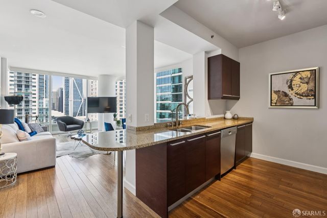 425 1st Street 1607, San Francisco, CA 94105