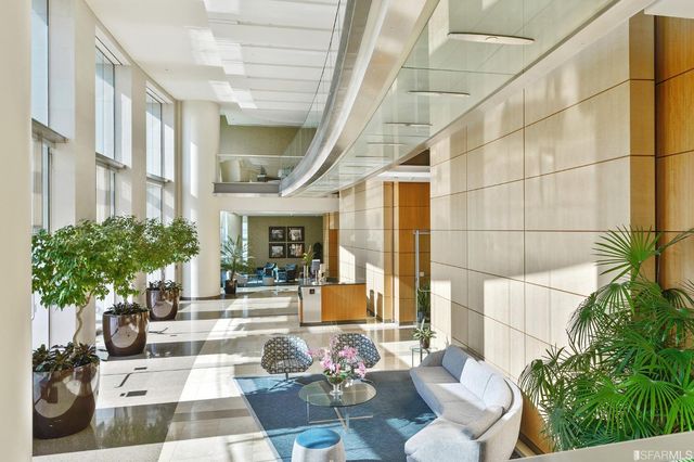 425 1st Street 1607, San Francisco, CA 94105