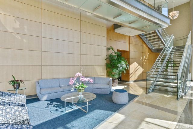 425 1st Street 1607, San Francisco, CA 94105