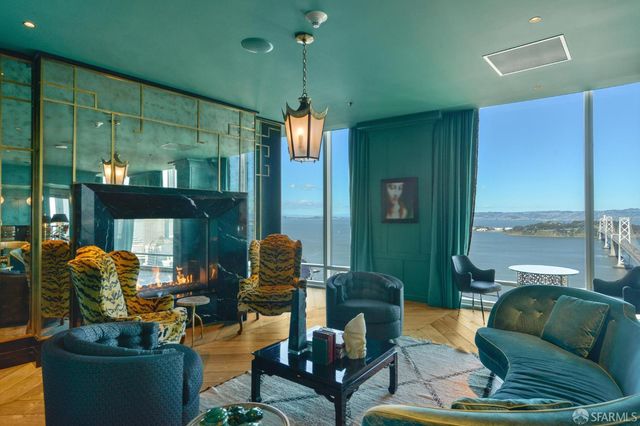 425 1st Street 1607, San Francisco, CA 94105