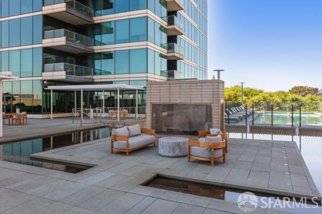 425 1st Street 1607, San Francisco, CA 94105