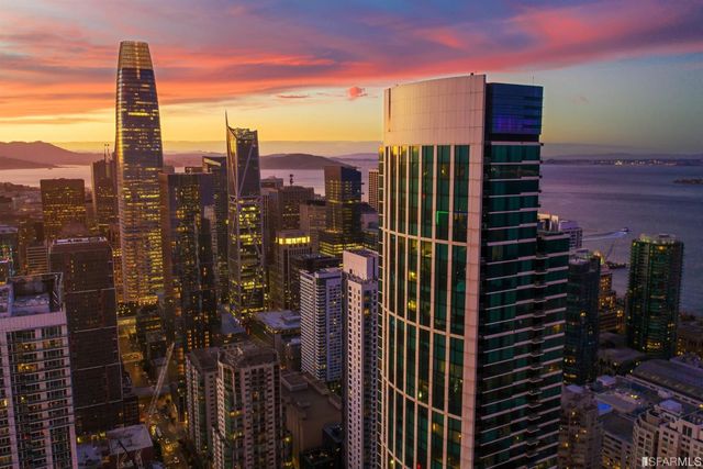 425 1st Street 1607, San Francisco, CA 94105