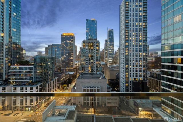 425 1st Street 1607, San Francisco, CA 94105