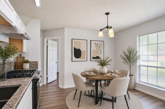 2706 S Brompton Drive, Pearland, TX 77584