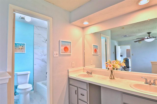 2706 S Brompton Drive, Pearland, TX 77584