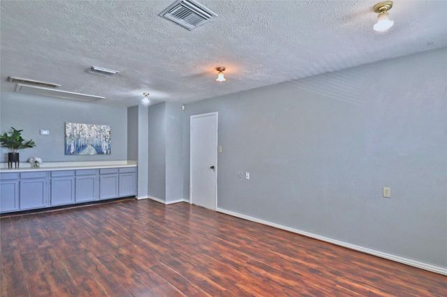 2706 S Brompton Drive, Pearland, TX 77584
