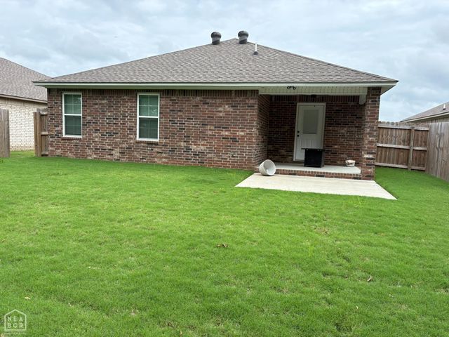 5735 Brookshire Dr, Jonesboro, AR 72401