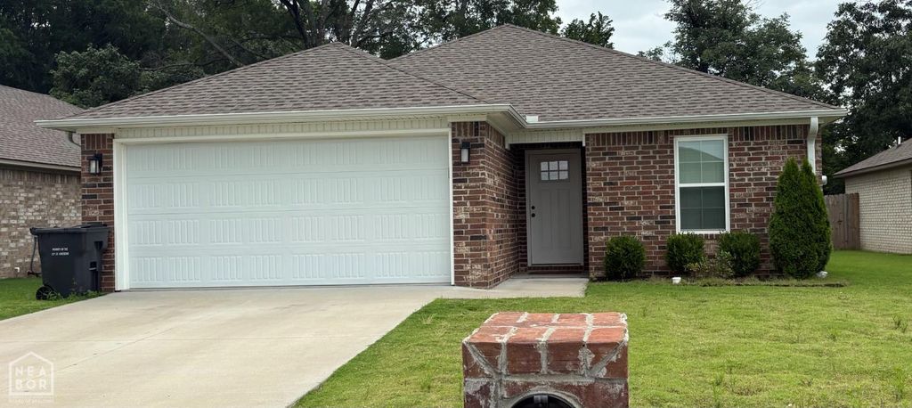 5735 Brookshire Dr, Jonesboro, AR 72401