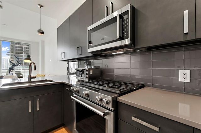 222 West Ave 2111, Austin, TX 78701