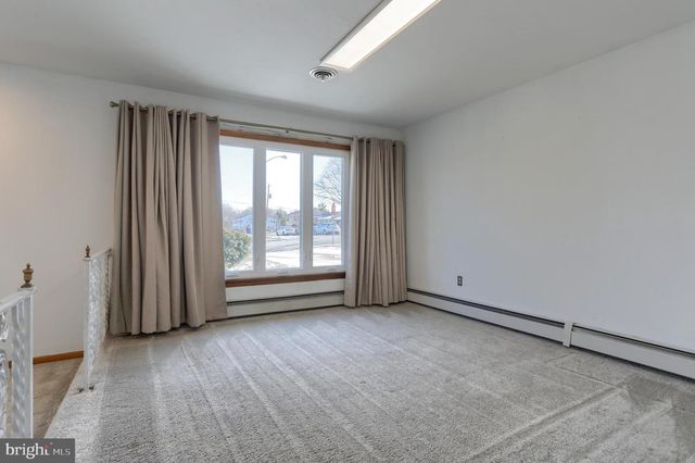 300 EDDINGTON AVE, Harrisburg, PA 17111