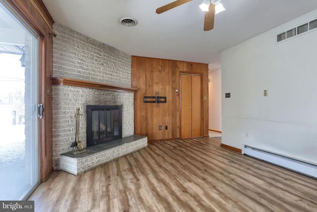 300 EDDINGTON AVE, Harrisburg, PA 17111