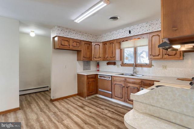 300 EDDINGTON AVE, Harrisburg, PA 17111