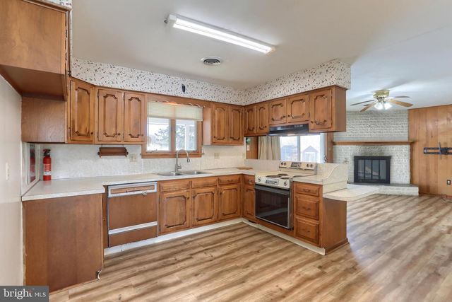 300 EDDINGTON AVE, Harrisburg, PA 17111