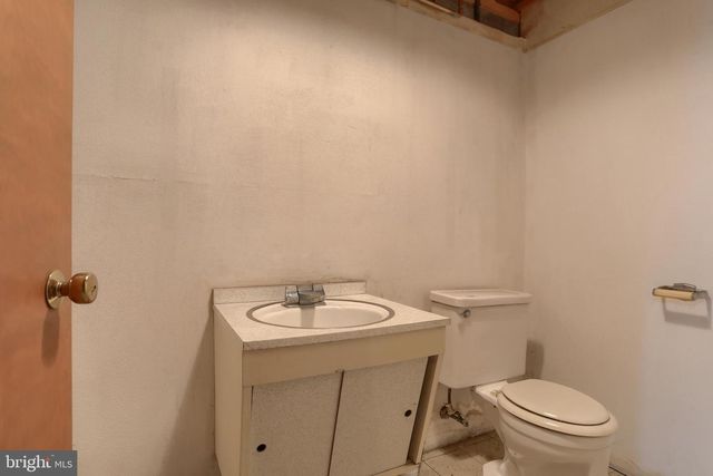 300 EDDINGTON AVE, Harrisburg, PA 17111