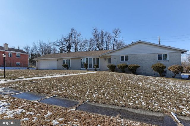 300 EDDINGTON AVE, Harrisburg, PA 17111