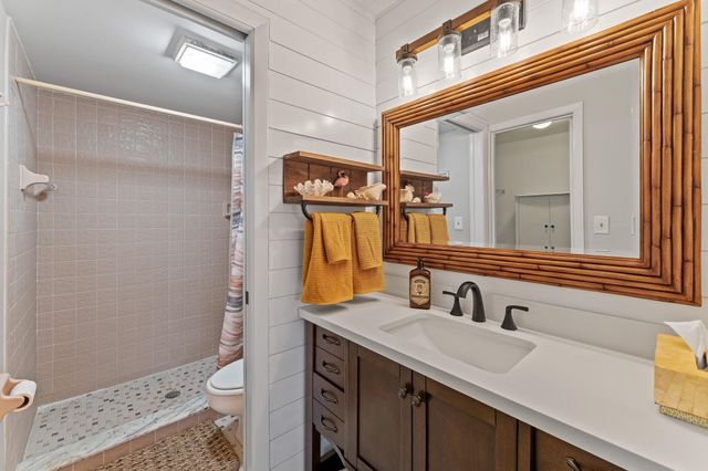 1411 NE 14th Court P-14, Jensen Beach, FL 34957