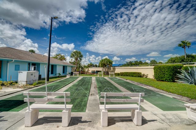 1411 NE 14th Court P-14, Jensen Beach, FL 34957