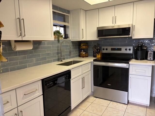 1411 NE 14th Court P-14, Jensen Beach, FL 34957