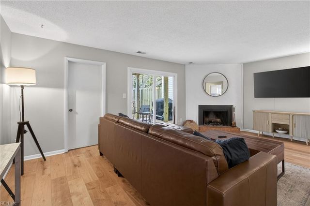 2104 Whispering Sands LN, Virginia Beach, VA 23455