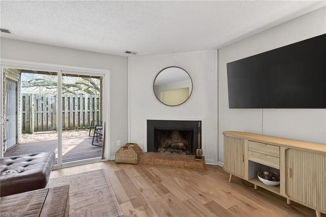 2104 Whispering Sands LN, Virginia Beach, VA 23455