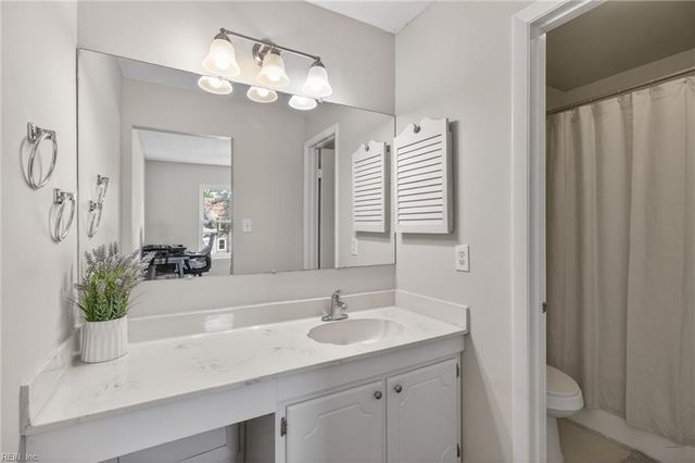 2104 Whispering Sands LN, Virginia Beach, VA 23455