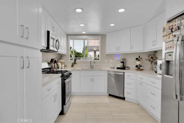 12 Sparrow Hill Lane, Laguna Hills, CA 92653