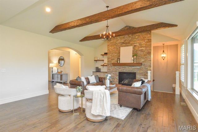 520 Shadow Rock Court, Lebanon, IL 62254