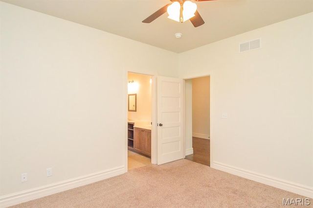 520 Shadow Rock Court, Lebanon, IL 62254