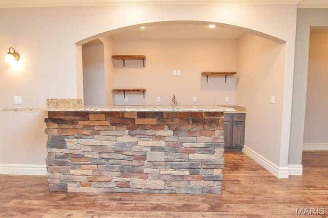 520 Shadow Rock Court, Lebanon, IL 62254