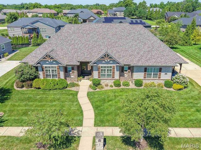 520 Shadow Rock Court, Lebanon, IL 62254