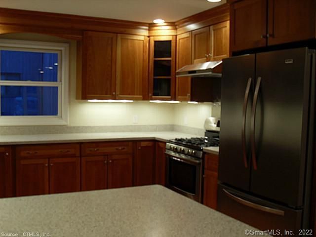 3 Willow Street, Milford, CT 06460