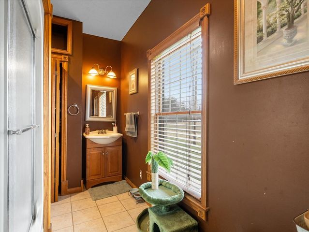 37 Highway 34 Highway, Raleigh, IL 62977