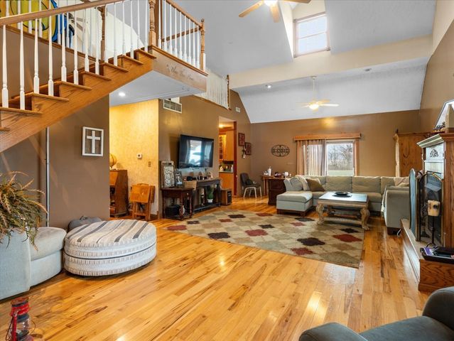 37 Highway 34 Highway, Raleigh, IL 62977