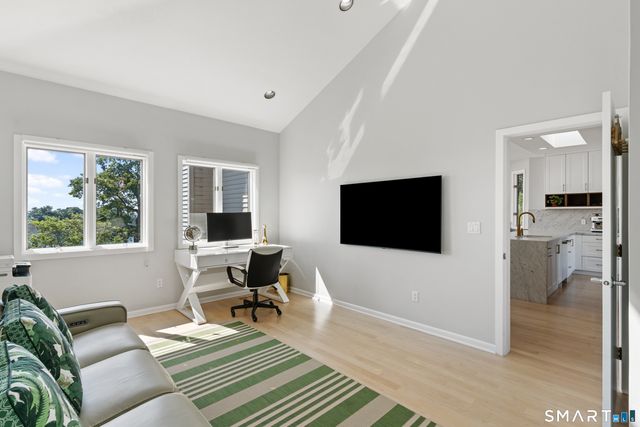 16 Whalers Point 16, East Haven, CT 06512