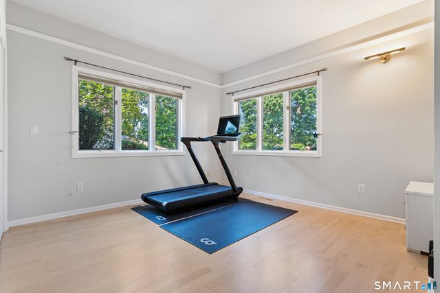 16 Whalers Point 16, East Haven, CT 06512