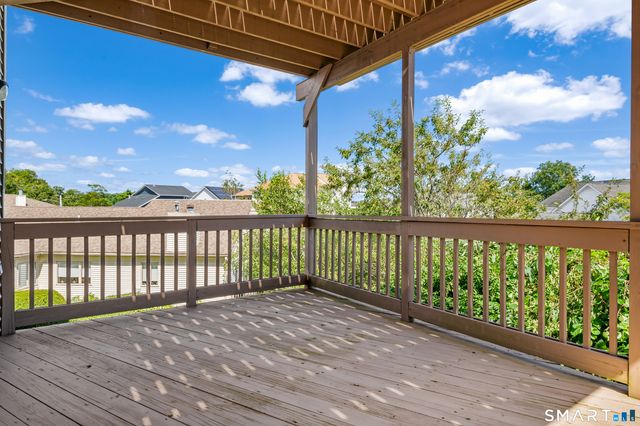 16 Whalers Point 16, East Haven, CT 06512