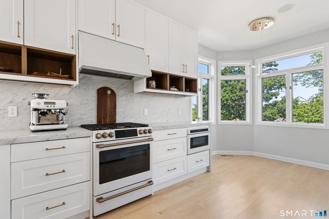 16 Whalers Point 16, East Haven, CT 06512