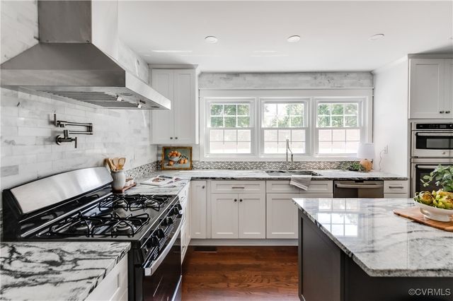 10102 Cherrywood Dr, Richmond, VA 23238