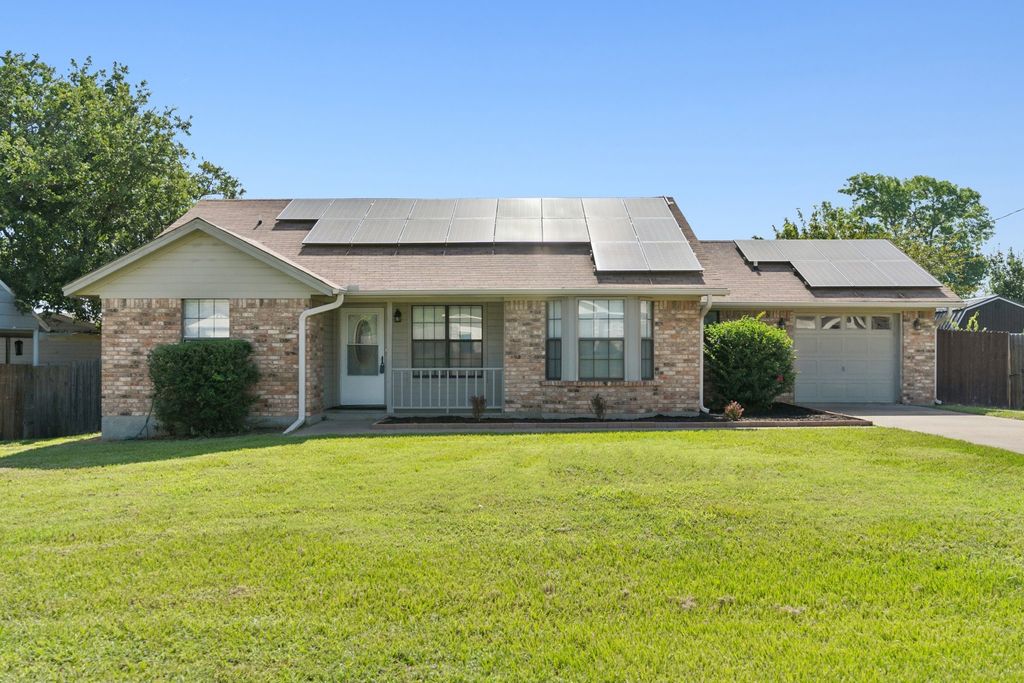 1105 Snowberry Street, Keene, TX 76031