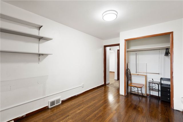 63 Lawn St, Oakland, PA 15213