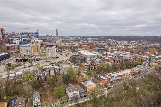 63 Lawn St, Oakland, PA 15213