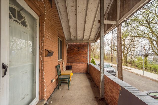 63 Lawn St, Oakland, PA 15213